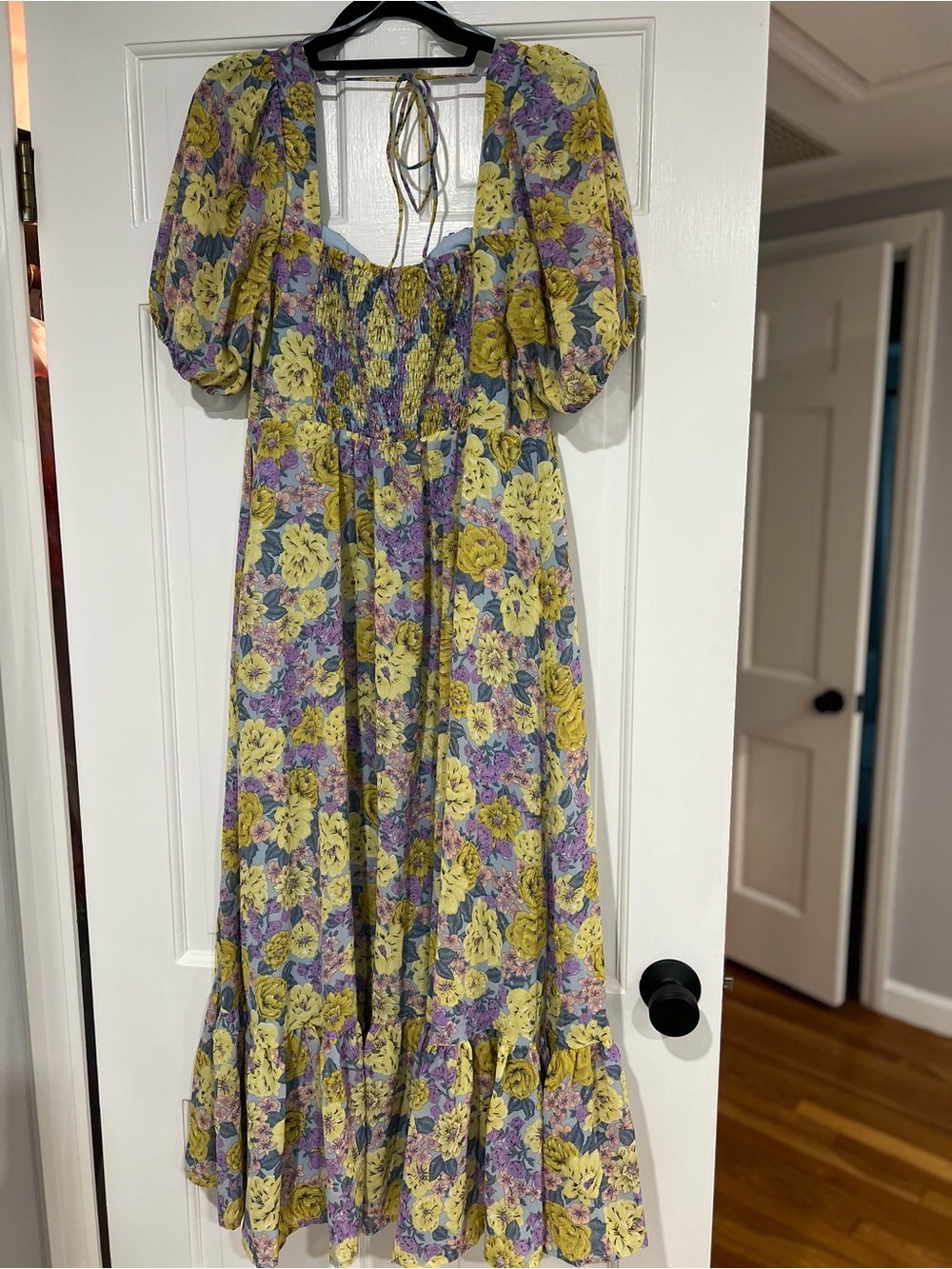 NWT ASTR the Label floral Sweetheart neck midi dress. Purples/Gold/Blue.Large - Picture 9 of 15